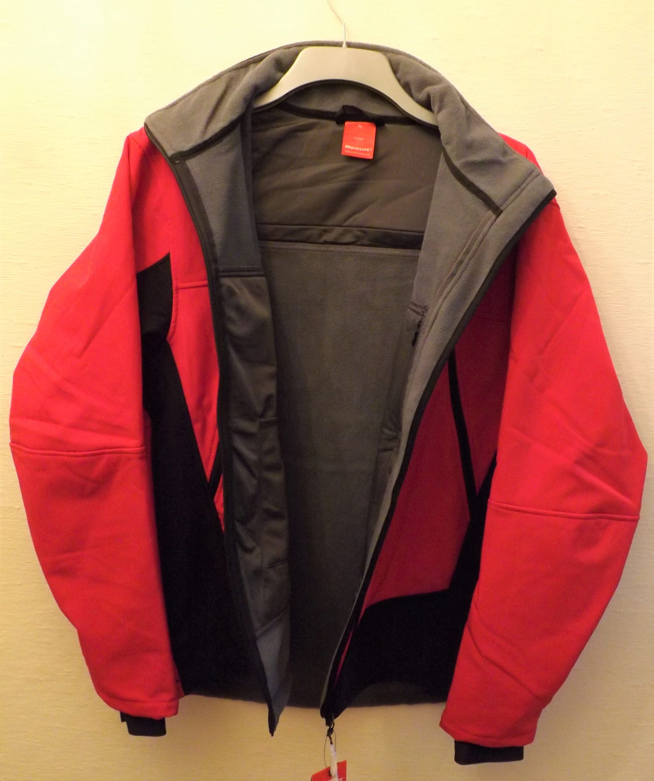 BENCHREST UK SOFT SHELL WATERPROOF BREATHABLE WINDPROOF RED JACKET